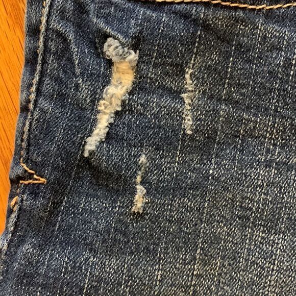 Aeropostale Size 7/8 Denim distressed bermuda cuffed shorts - Picture 11 of 12